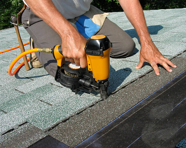 Roof Gutter Cleaning in On Top Of The World Designated Place, FL